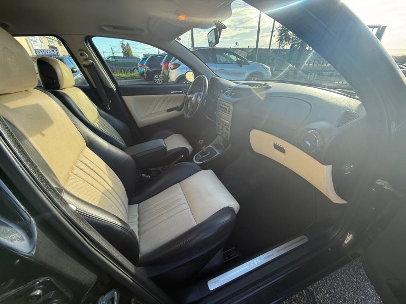 ALFA ROMEO 147 2.0I - 16V 150CV  TS DISTINCTIVE BOITE AUTO 1ER MAIN 