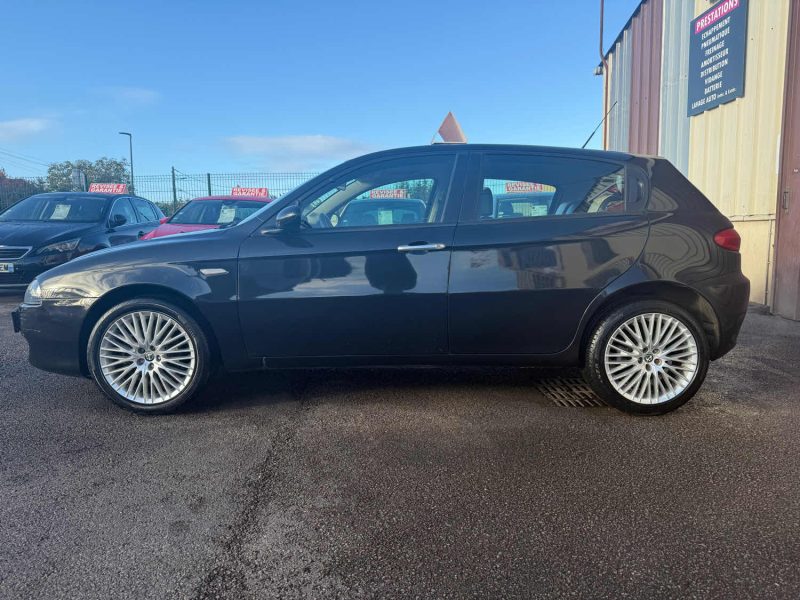 ALFA ROMEO 147 2.0I - 16V 150CV  TS DISTINCTIVE BOITE AUTO 1ER MAIN 