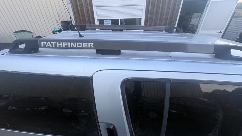 NISSAN PATHFINDER 2,5 DCI 174 BV6 CONFORT 6 MOIS GARANTIE