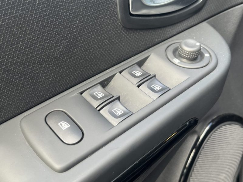 Renault Clio 0.9 Tce 90ch Intens Suivi Complet / Caméra Recul