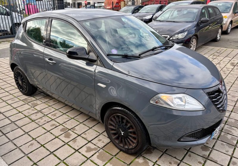 LANCIA YPSILON1.2L 70CH ELFANTINO 