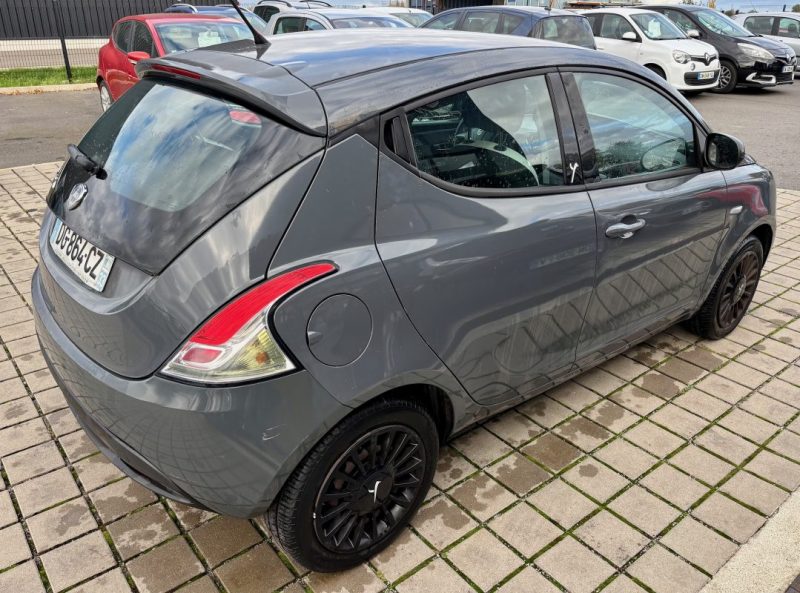 LANCIA YPSILON 5 1.2I - 8V 69 CH ELFANTINO 