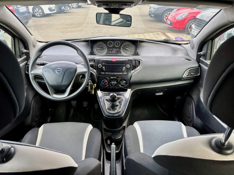 LANCIA YPSILON 5 1.2I - 8V 69 CH ELFANTINO 