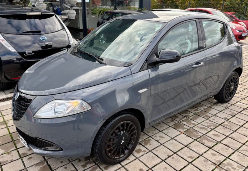 LANCIA YPSILON 5 1.2I - 8V 69 CH ELFANTINO 