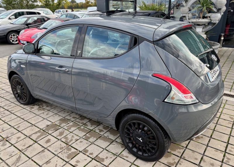 LANCIA YPSILON 5 1.2I - 8V 69 CH ELFANTINO 