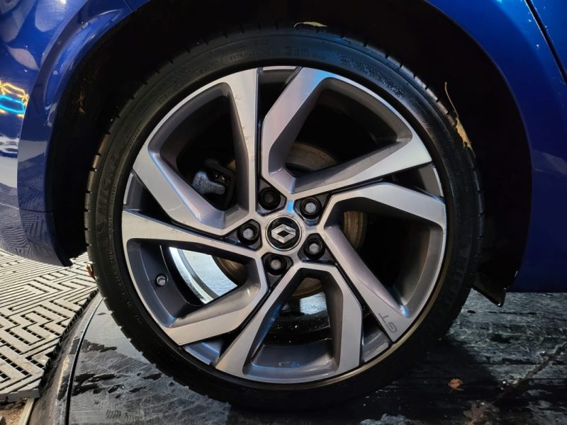 RENAULT MEGANE 1.6 TCE 205CH ENERGY GT EDC / SIEGES CHAUFFANTS / REGULATEUR ADAPTIF / SUIVI RENAULT 