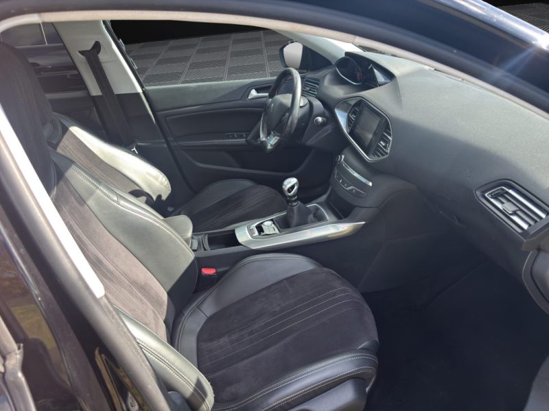 PEUGEOT 308 2.0 BLUE HDI Féline 150 cv