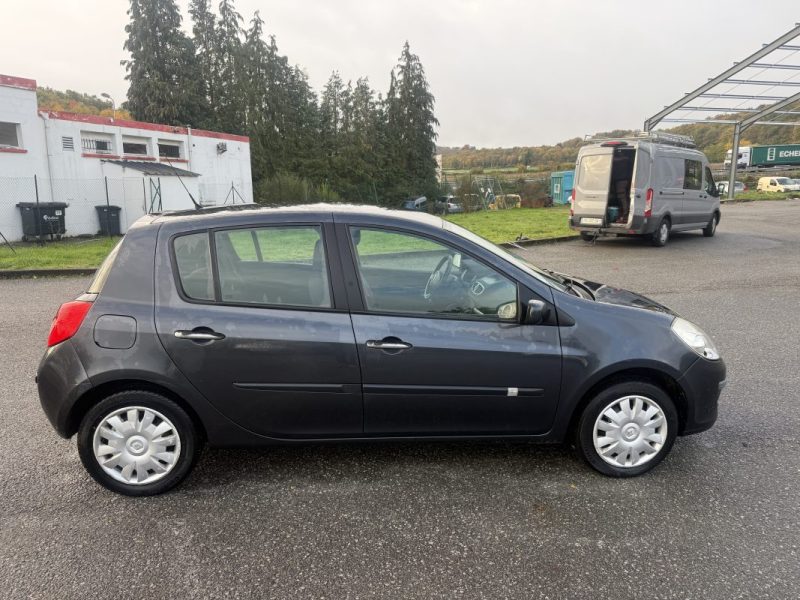 RENAULT CLIO III 1.5 DCI 1461CM3 86CV  2007