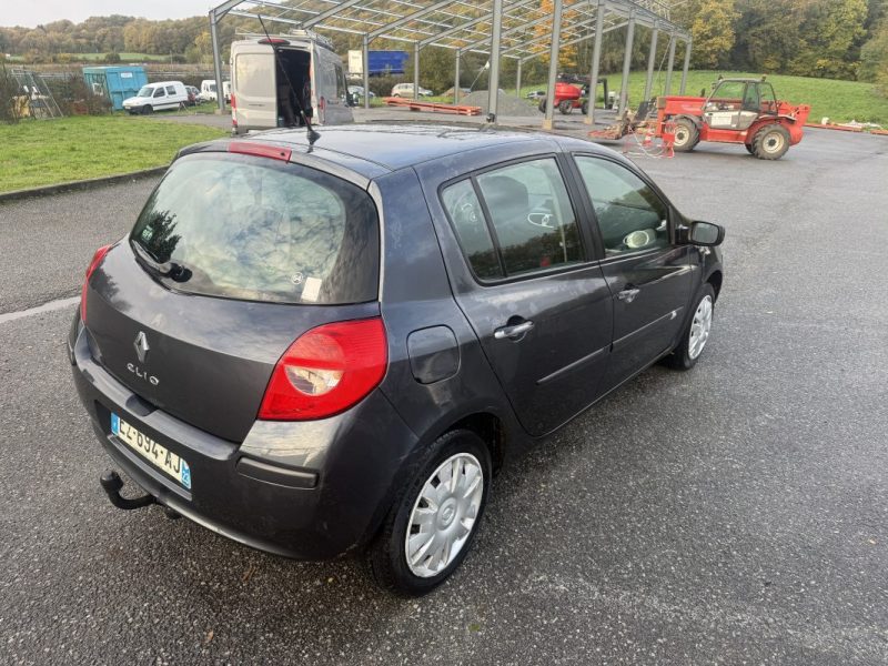 RENAULT CLIO III 1.5 DCI 1461CM3 86CV  2007