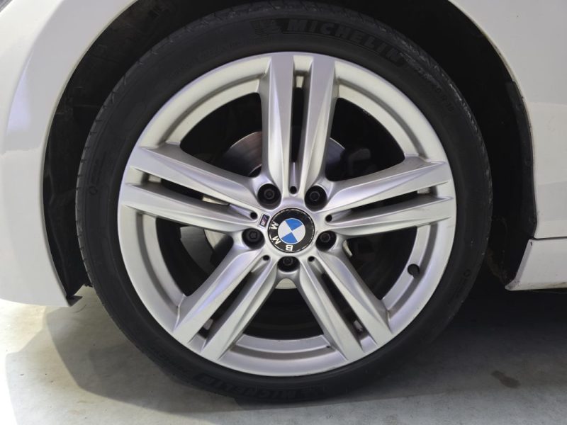 BMW SERIE 1 120d F20 / PACK M / BOITE AUTO / CHAINE OK