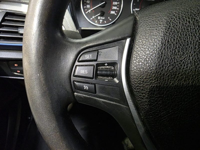 BMW SERIE 1 120d F20 / PACK M / BOITE AUTO / CHAINE OK