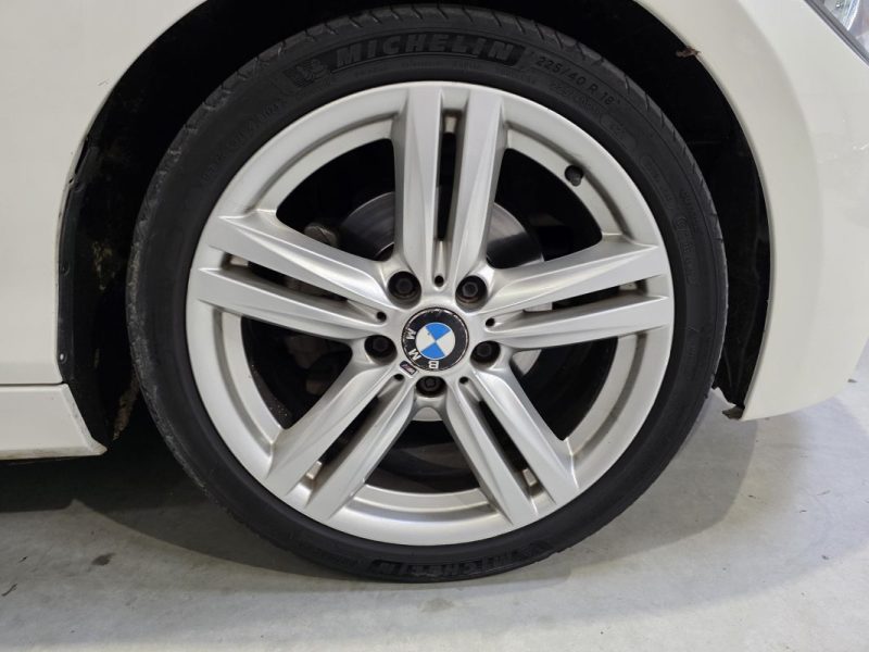 BMW SERIE 1 120d F20 / PACK M / BOITE AUTO / CHAINE OK