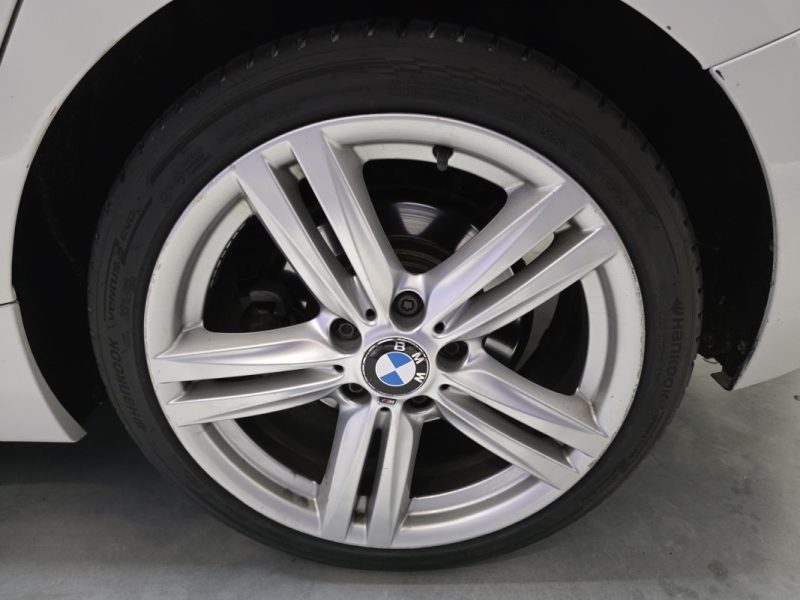 BMW SERIE 1 120d F20 / PACK M / BOITE AUTO / CHAINE OK