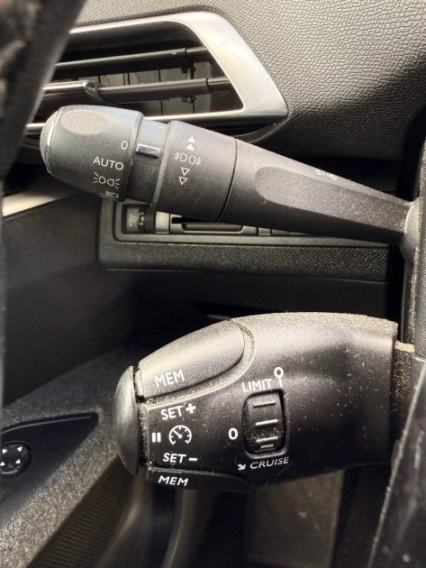 PEUGEOT 5008 1.2 PURETECH 130CH ACCESS S&S BVM6 - ENTRETIEN OK - CT OK  - GARANTIE 24 MOIS 