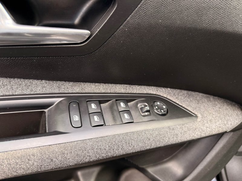 PEUGEOT 5008 1.2 PURETECH 130CH ACCESS S&S BVM6 - ENTRETIEN OK - CT OK  - GARANTIE 24 MOIS 