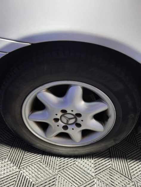 MERCEDES MERCEDES CLASSE C 180  - FINITION ELEGANCE - BOITE AUTOMATIQUE - CLIMATISATION  C180 CLASSIC BVA 2002