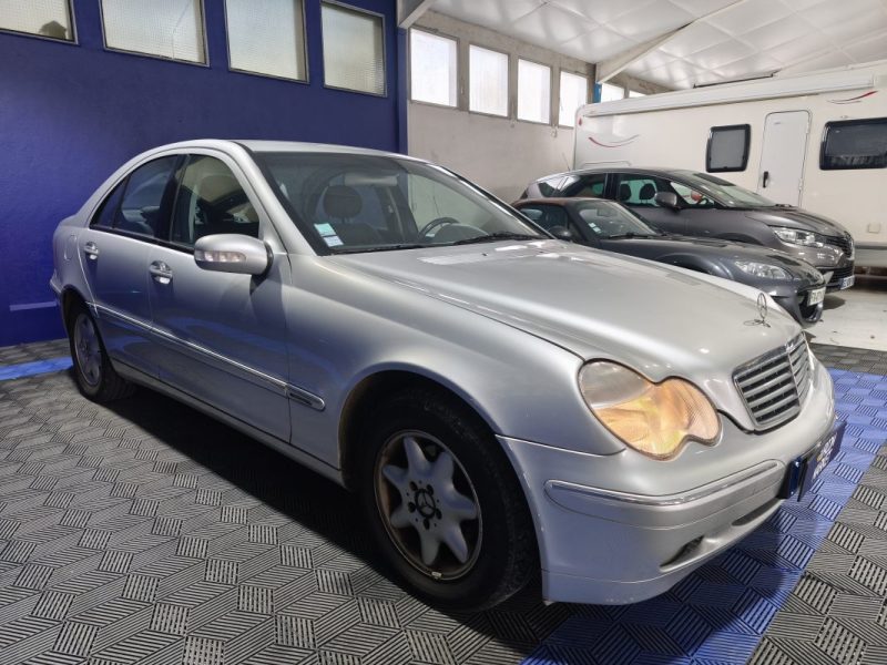 MERCEDES MERCEDES CLASSE C 180 D - FINITION ELEGANCE - BOITE AUTOMATIQUE - CLIMATISATION  C180 CLASSIC BVA 2002