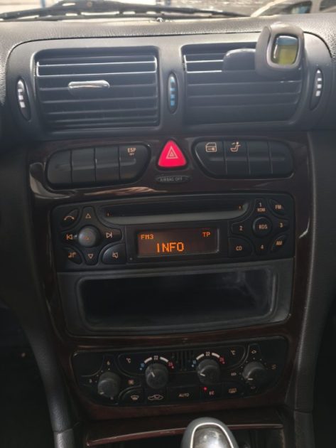 MERCEDES MERCEDES CLASSE C 180 D - FINITION ELEGANCE - BOITE AUTOMATIQUE - CLIMATISATION  C180 CLASSIC BVA 2002