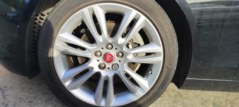 JAGUAR XE 20D PORTFOLIO 2016