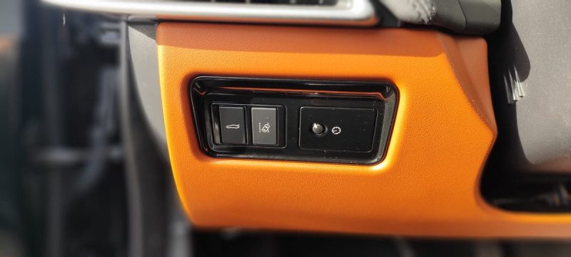 JAGUAR XE 20D PORTFOLIO 2016