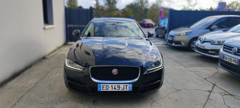 JAGUAR XE 20D PORTFOLIO 2016