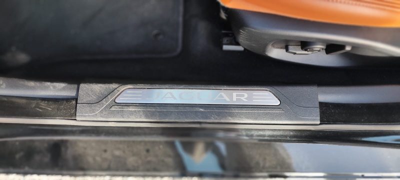 JAGUAR XE 20D PORTFOLIO 2016