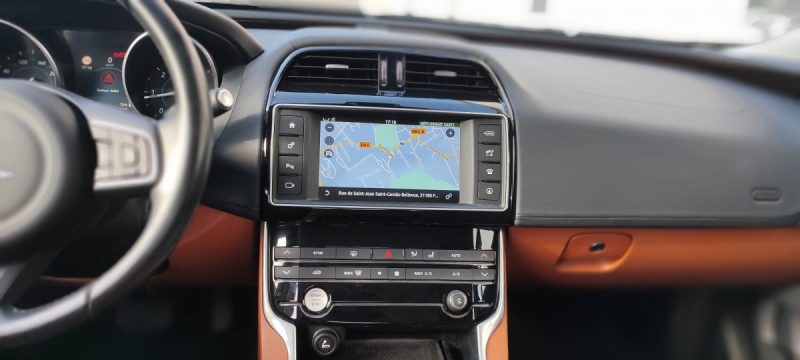 JAGUAR XE 20D PORTFOLIO 2016