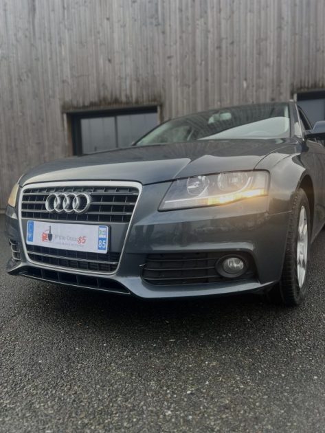 AUDI A4 2.0 TDI 120CH DPF AMBIENTE 2011