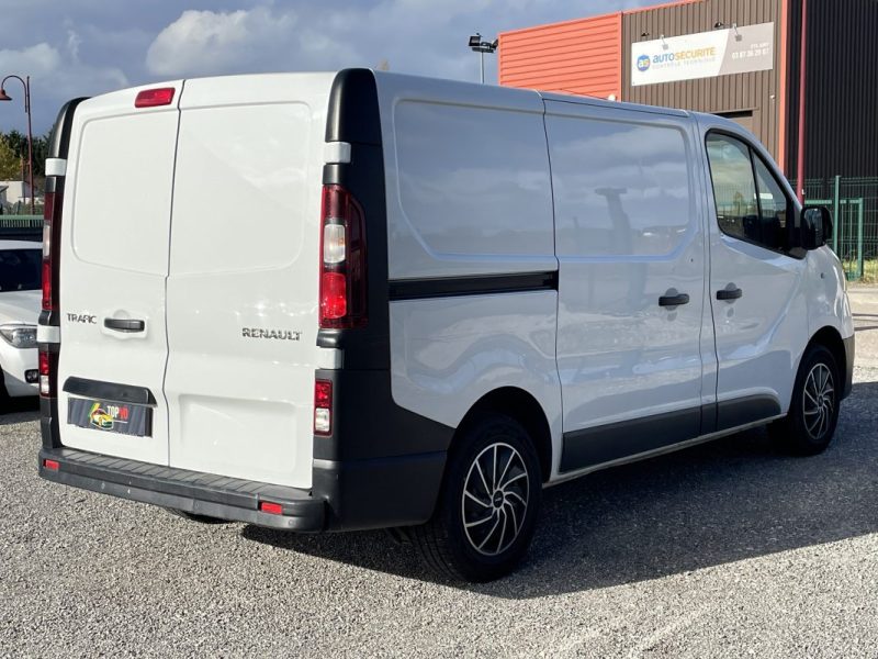 Renault Trafic III L1H1 1.6 DCi 120ch