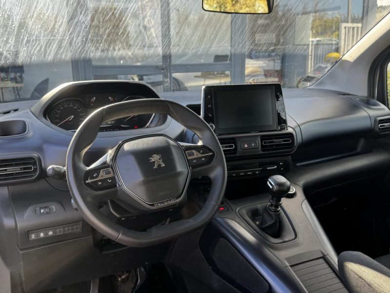 PEUGEOT RIFTER BLUEHDI 130CH S&S STANDARD GT LINE 