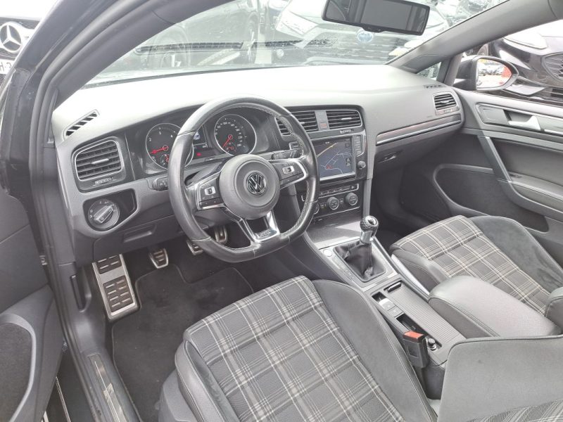 VOLKSWAGEN GOLF GTD  2.0 TDI 184CV 3P BVM6 DISTRIBUTION A JOUR GRAND ECRAN GPS  2014