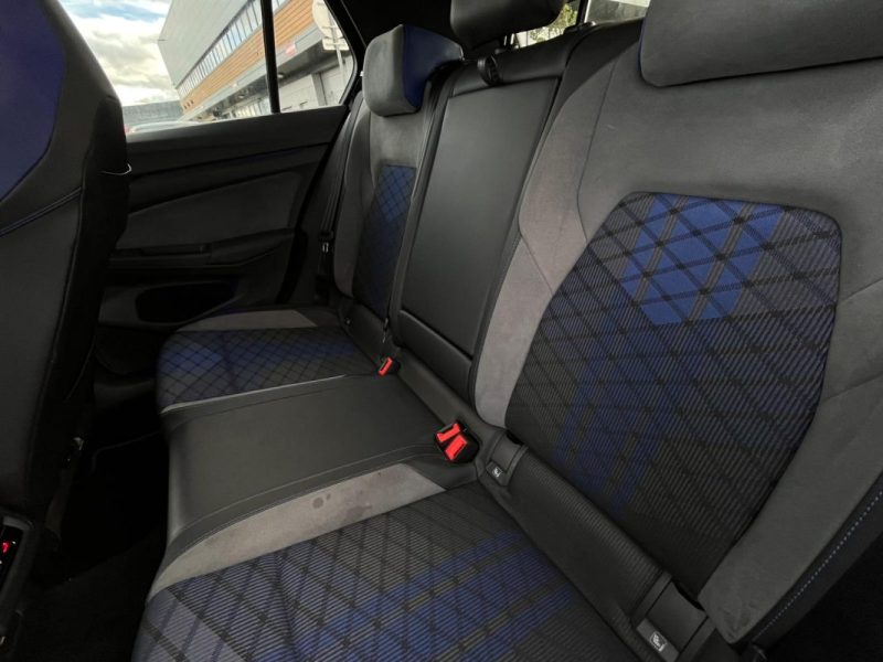 Volkswagen Golf 8 R • 320ch DSG7 4Motion 