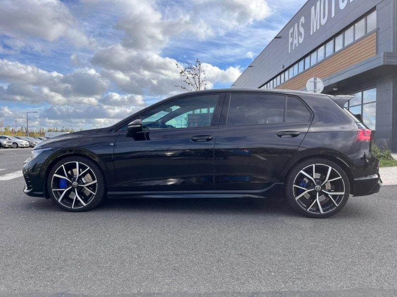 Volkswagen Golf 8 R • 320ch DSG7 4Motion 