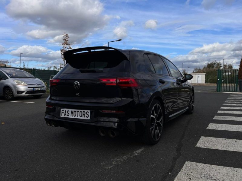 Volkswagen Golf 8 R • 320ch DSG7 4Motion 