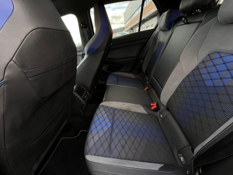 Volkswagen Golf 8 R • 320ch DSG7 4Motion 