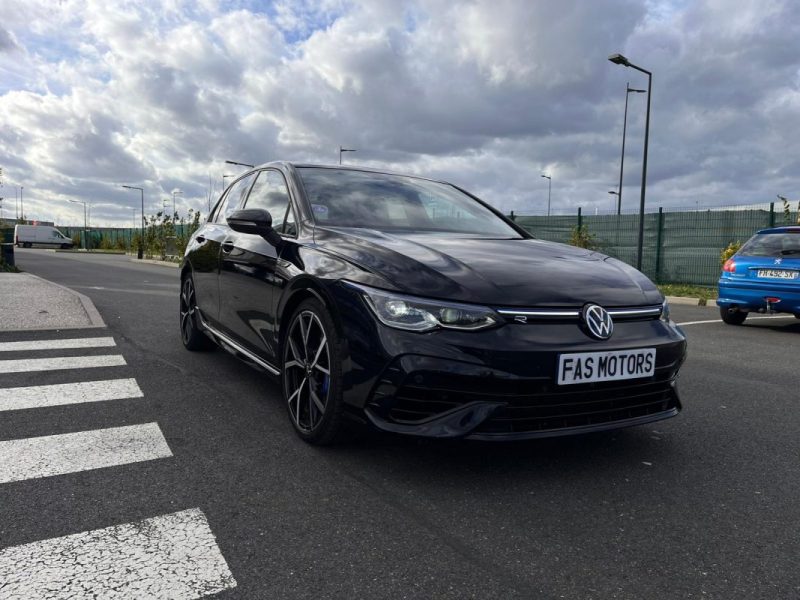 Volkswagen Golf 8 R • 320ch DSG7 4Motion 