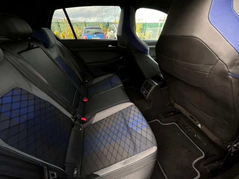 Volkswagen Golf 8 R • 320ch DSG7 4Motion 