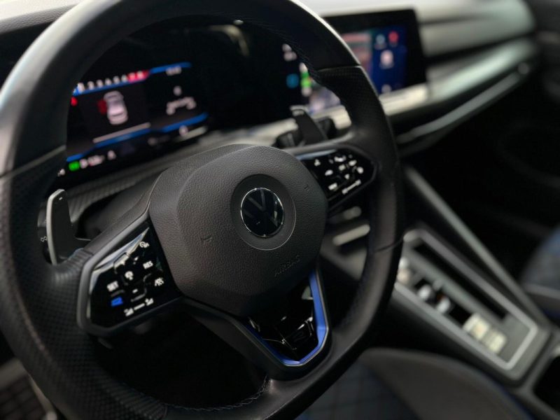 Volkswagen Golf 8 R • 320ch DSG7 4Motion 