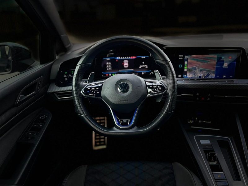 Volkswagen Golf 8 R • 320ch DSG7 4Motion 