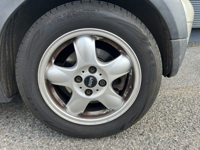 MINI MINI COOPER D R56 110 ONE DISTRIBUTION NEUVE