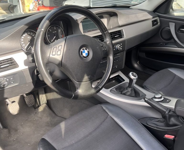 BMW SERIE 3 318D PREMIERE Toit Ouvrant