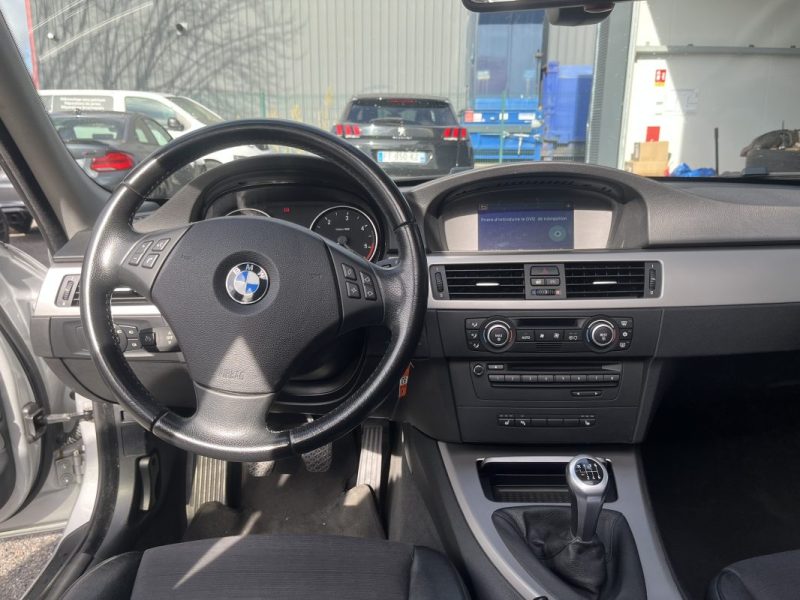 BMW SERIE 3 318D PREMIERE Toit Ouvrant