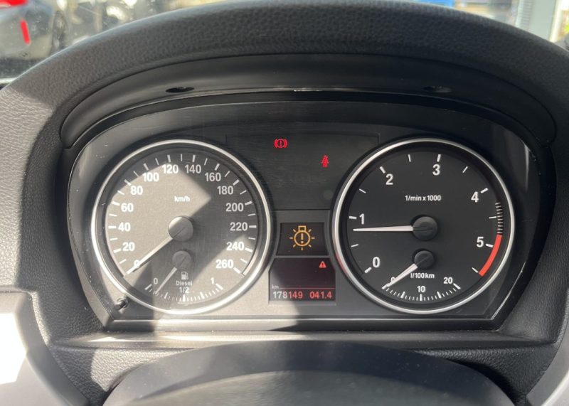 BMW SERIE 3 318D PREMIERE Toit Ouvrant