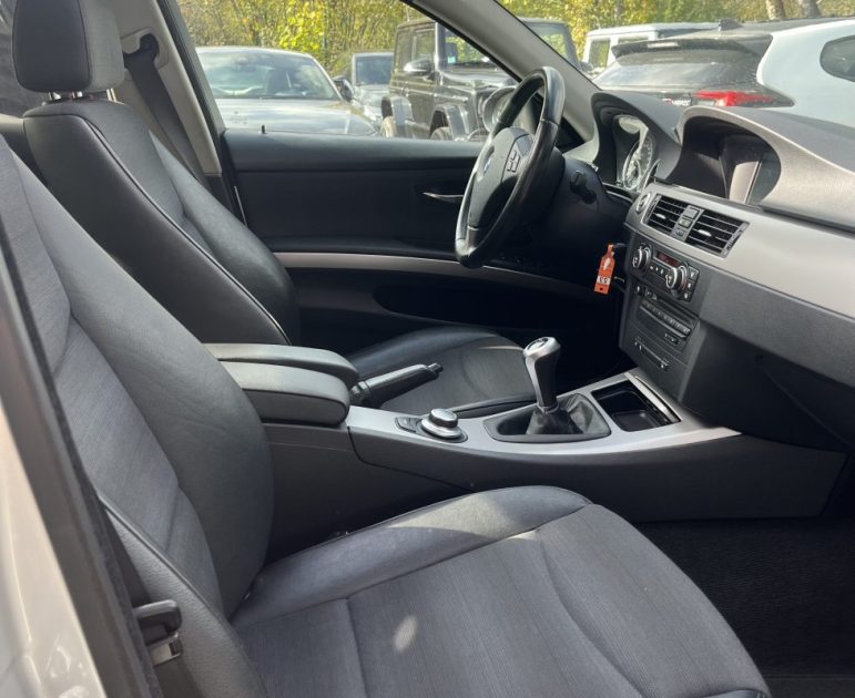 BMW SERIE 3 318D PREMIERE Toit Ouvrant