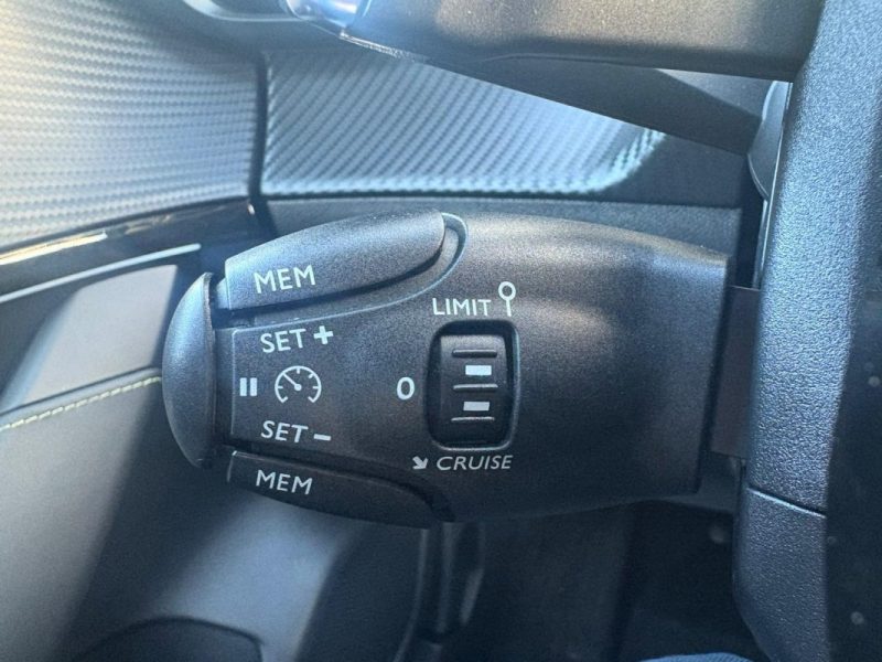 PEUGEOT 208 II 1.2 100Ch Gt Line 🚗 - Distribution neuve -✅  Révision complète✅ - Garantie 6 mois  