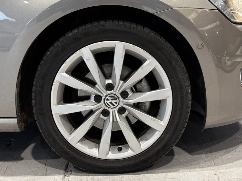 Volkswagen Golf 7 1.4 TSI 150ch Carat - Attelage amovible - Caméra de recul - Régulateur adaptatif