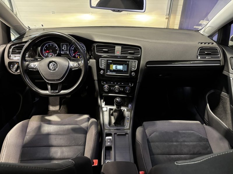Volkswagen Golf 7 1.4 TSI 150ch Carat - Attelage amovible - Caméra de recul - Régulateur adaptatif