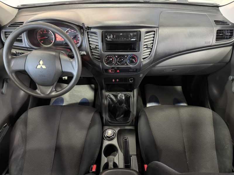 MITSUBISHI L200 / TRITON 2.4 DI-D 4WD 2442CM3 154CV  2015 TTC