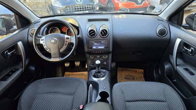 Nissan Qashqai +2 1.5 dCi 105cv, *Toit panoramique*, *Caméra de recul*, *Attelage remorque*,*7 Place