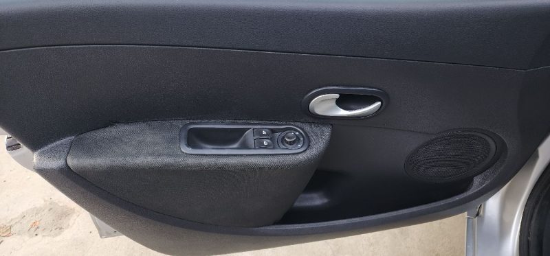 RENAULT CLIO 1.5DCI AUTHENTIQUE  2010